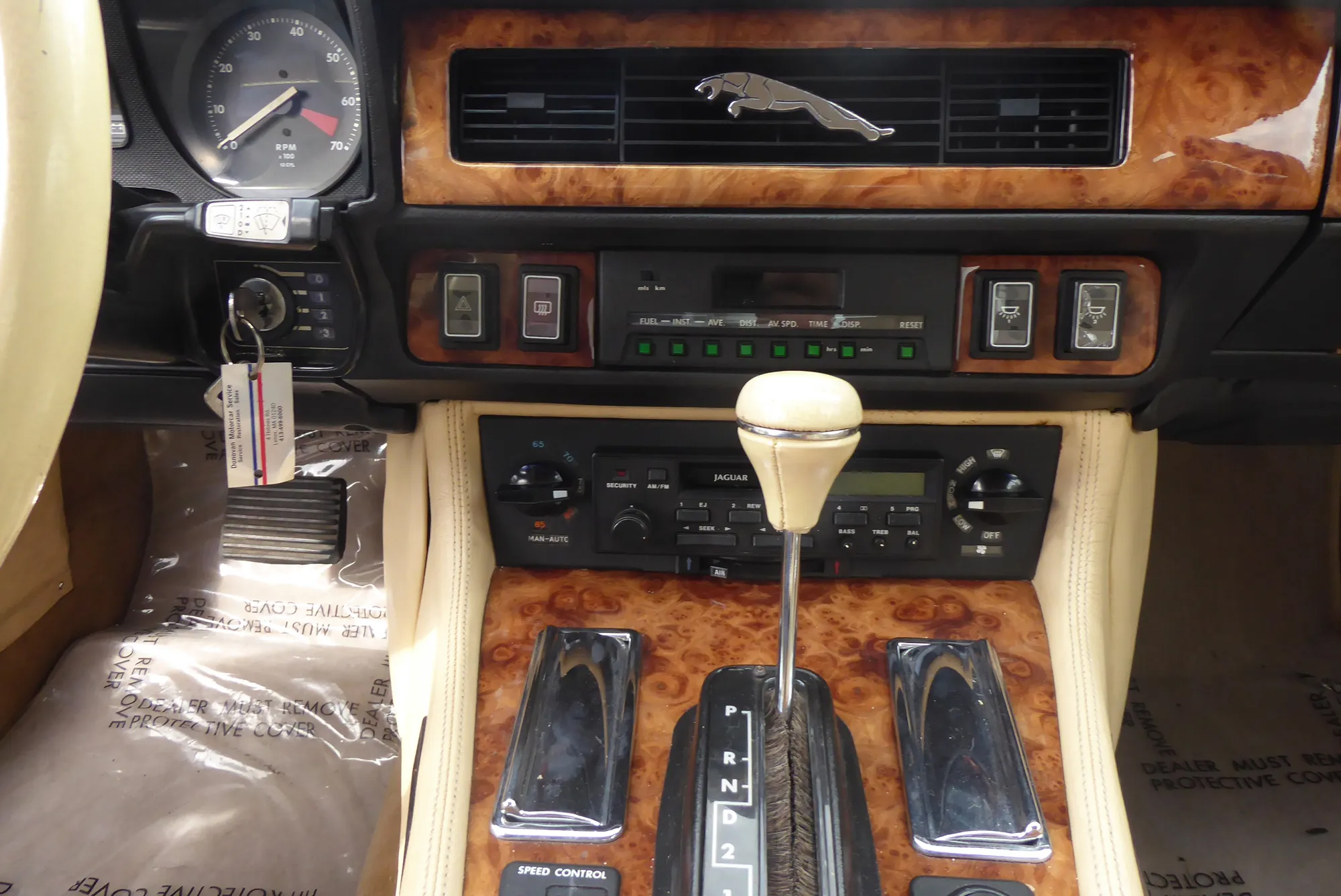 1989-JAGUAR-XJS-32